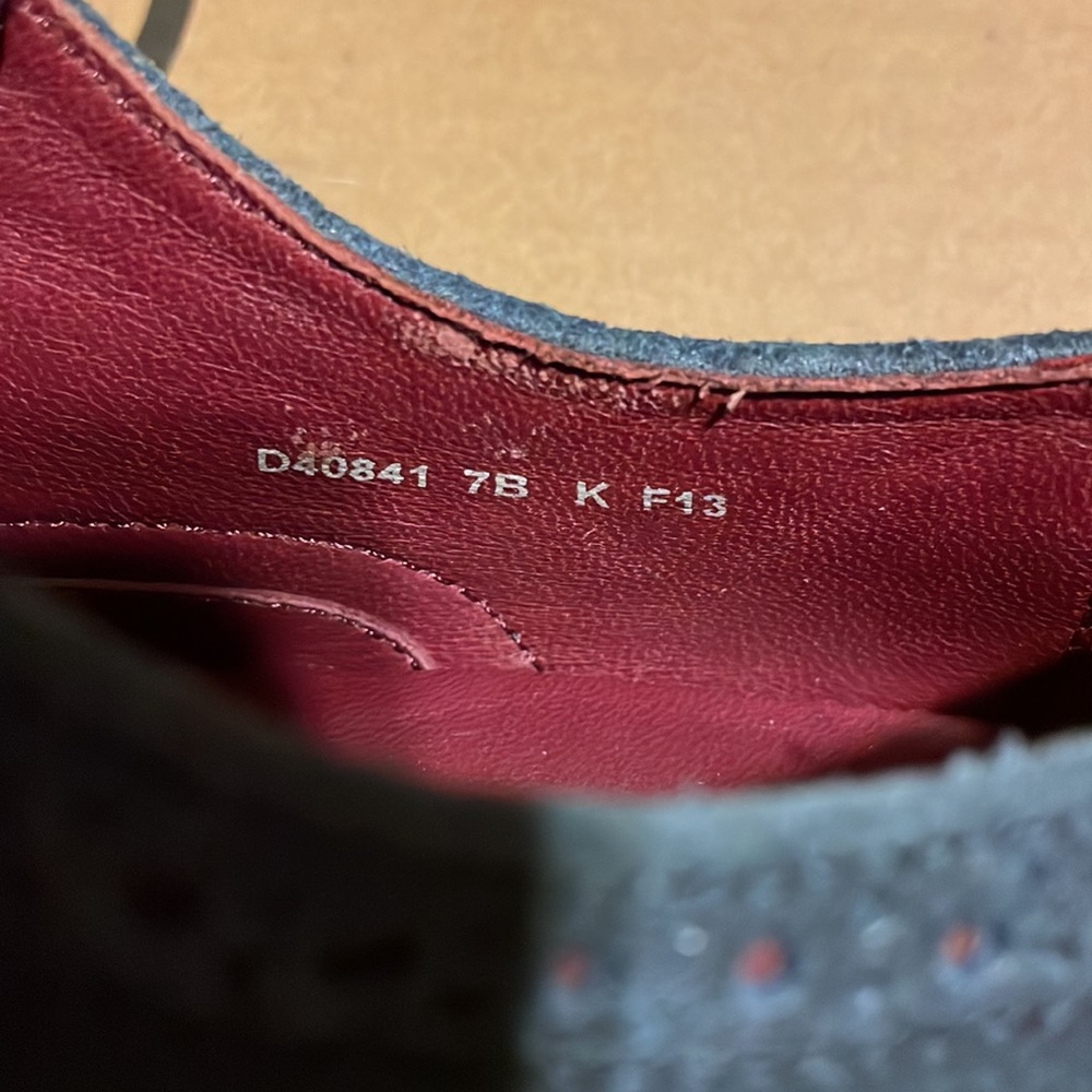Women’s Cole Haan size 7 blue shoes with purple bottoms and laces - Picture 3 of 5